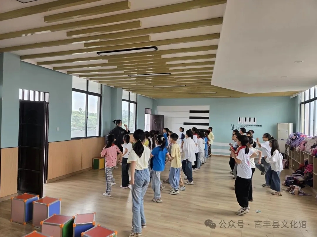 551f9c26adbbc731a57d56ec14113e95.jpg